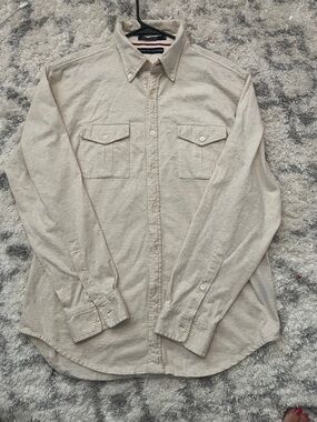 Tommy Hilfiger Men’s Button Down Shirt Beige Cream Long Sleeve Casual Classic